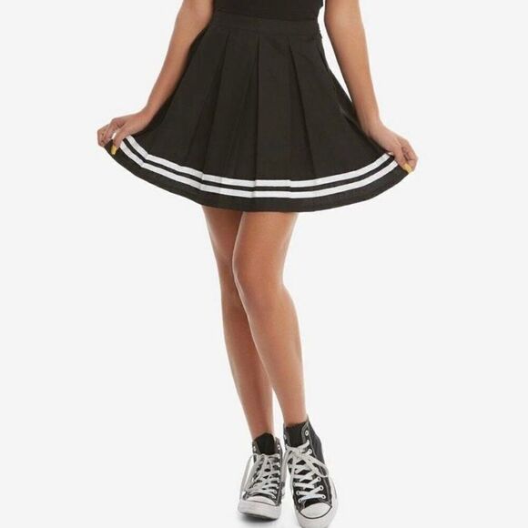 Hot topic Goth Black Pleated Cheer Skirt size S schoolgirl - Picture 2 of 6